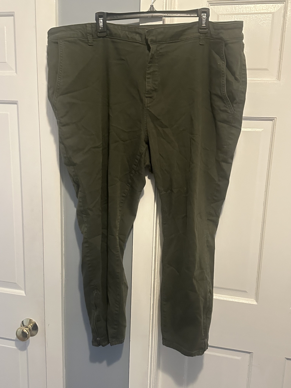 Women's Olive Green Straight-Leg Skinny Pants With Ankle Zip 24W - Picture 1 of 3